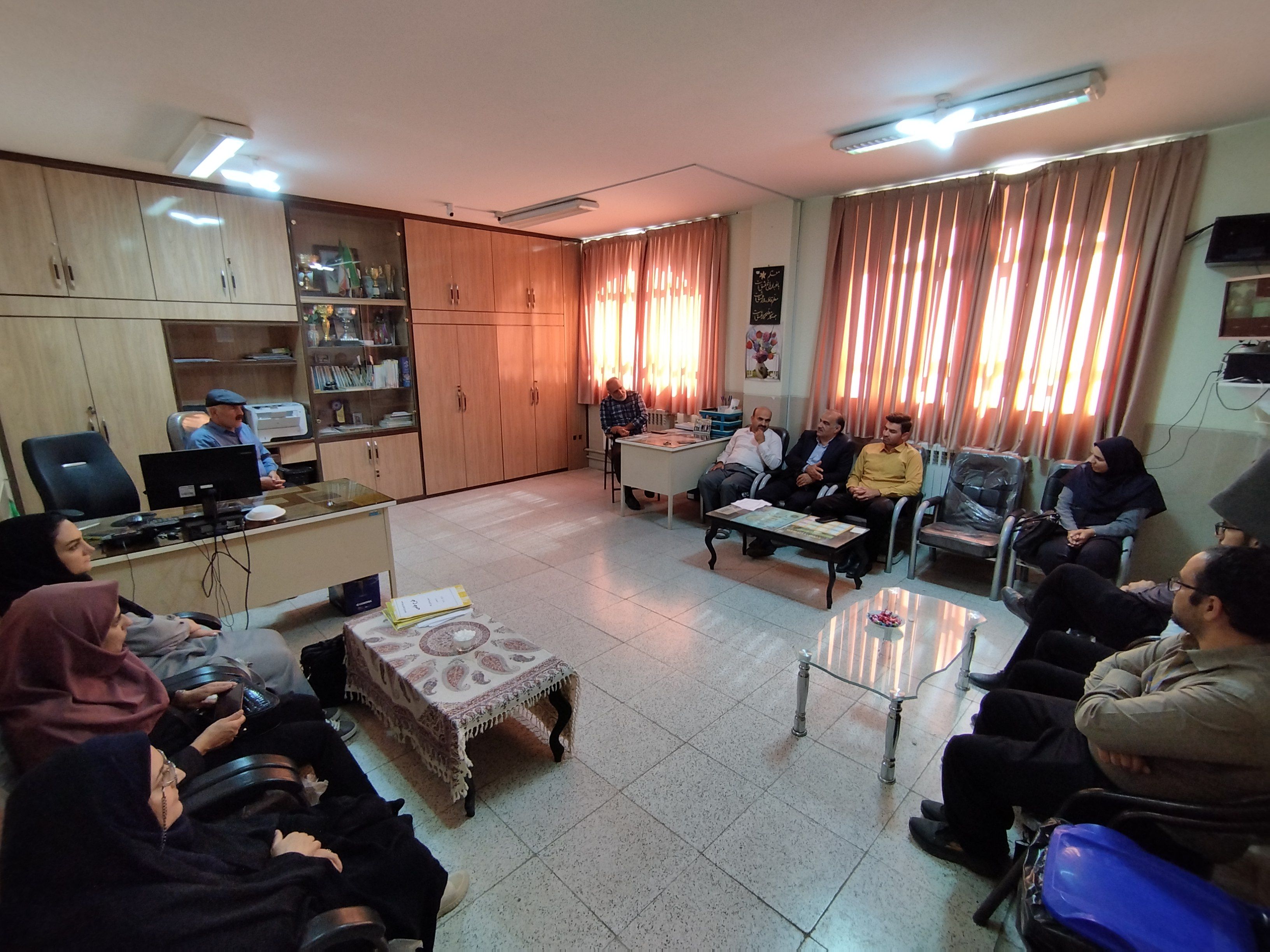 حیاط مدرسه پاسداران